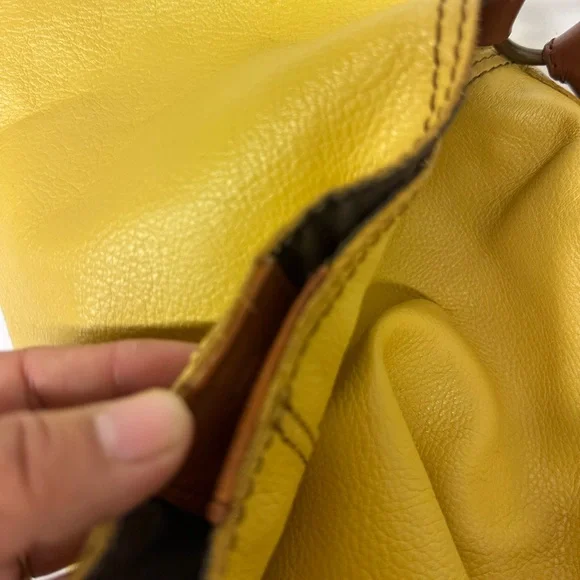 Lucky Brand Butter Yellow Hobo Bag - Picture 5 of 9